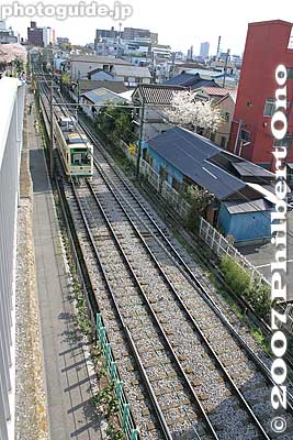 Tokyo Toden streetcar tracks near Arakawa 2-chome Station.
Keywords: tokyo arakawa-ku park streetcar arakawatoden