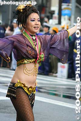 Cutie
Keywords: tokyo taito-ku ward asakusa samba carnival festival matsuri sexy woman women girls dancers