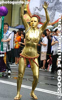 Golden lady
Keywords: tokyo taito-ku ward asakusa samba carnival festival matsuri sexy woman women girls dancers