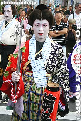 Tekomai geisha
Keywords: tokyo taito-ku asakusa sanja matsuri festival portable shrine mikoshi japangeisha kimono