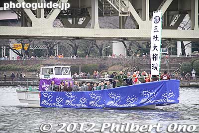 Geisha boat.
Keywords: tokyo taito-ku asakusa sensoji sanja matsuri festival boat procession sumida river