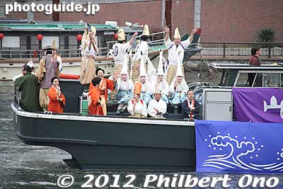 Keywords: tokyo taito-ku asakusa sensoji sanja matsuri festival boat procession sumida river