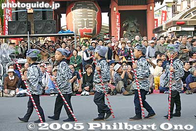 Keywords: tokyo taito-ku asakusa jidai matsuri festival historical period japanchild