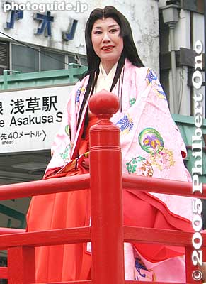 Hojo Masako worships at Asakusa Temple. 北条政子　浅草寺参拝
Keywords: tokyo taito-ku asakusa jidai matsuri festival historical period