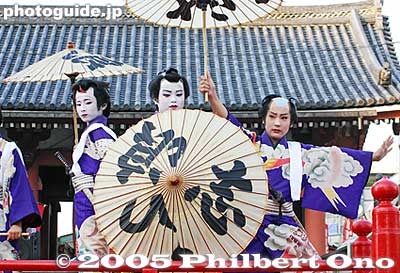 1624: Saruwaka Sanza, Edo Kabuki. Kabuki was started in the early Edo Period in 1624. Later, Edo's three licensed kabuki theaters named the Nakamura-za, Ichimura-za, and Morita-za were relocated to Asakusa in an area called Saruwaka.
"Sanza" means three theaters. 猿若三座　江戸歌舞伎
Keywords: tokyo taito-ku asakusa jidai matsuri festival historical period japanchild