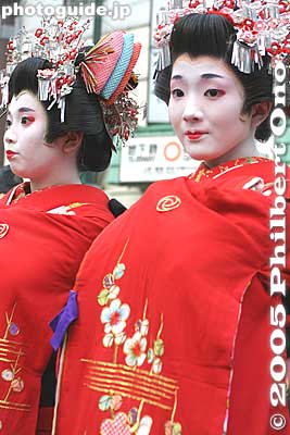 Oiran Dochu Procession
花の吉原おいらん道中
Keywords: tokyo taito-ku asakusa jidai matsuri festival historical period japanteen kimonobijin