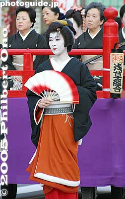 Edo Geisha
江戸芸者
Keywords: tokyo taito-ku asakusa jidai matsuri festival historical period japangeisha