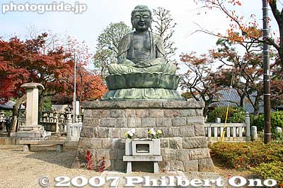 Daibutsu Buddha statue
Keywords: tokyo bunkyo-ku ward shingon buddhist temple