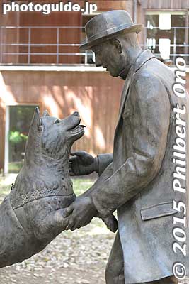 The statue has been widely lauded in and outside Japan. Like the Hachiko statue at Shibuya Station, this statue is destined to be one of the most beloved in Japan.
Keywords: tokyo bunkyo-ku university hongo campus hachiko