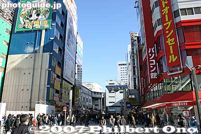Coming out of Akihabara Station
Keywords: tokyo chiyoda-ku ward akihabara electronics shops stores shopping