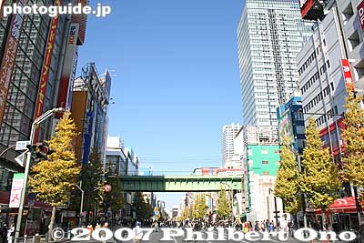 Main drag of Akihabara
Keywords: tokyo chiyoda-ku ward akihabara electronics shops stores shopping