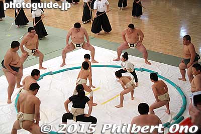 The sumo rikishi were from a college sumo club. I was hoping a Makunouchi wrestler would appear.
Keywords: tokyo chiyoda-ku budokan martial arts