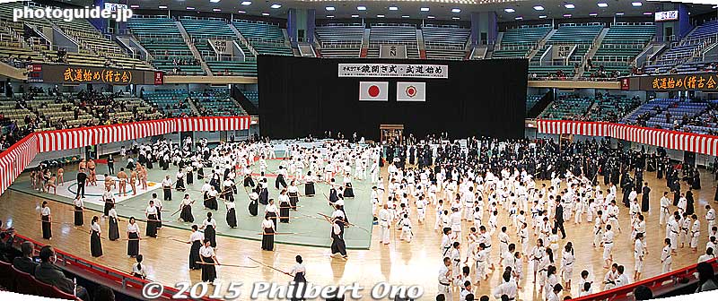 Budo Hajime at the Budokan in early Jan. is a real spectacle. Kendo, judo, karate, sumo, naginata, kyudo.
Keywords: tokyo chiyoda-ku budokan martial arts matsuri01