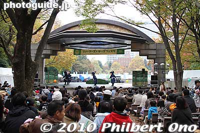Outdoor stage in Hibiya Park.
Keywords: tokyo chiyoda-ku hibiya koen park 