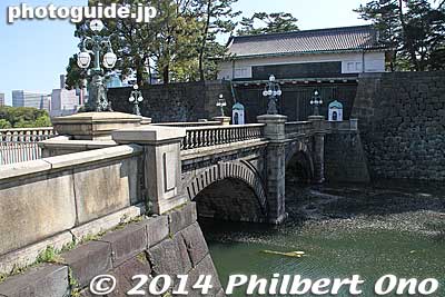 Rear of Nijubashi Bridge.
Keywords: tokyo chiyoda-ku imperial palace kokyo bridge moat