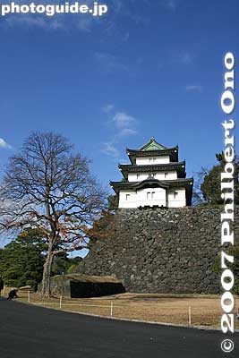 Keywords: tokyo chiyoda-ku imperial palace kokyo turret
