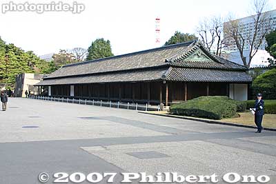 Hyakunin Bansho Guardhouse where 100 samurai guards guarded the entrance to the Honmaru, the castle's main keep. 百人番所
Keywords: tokyo chiyoda-ku imperial palace kokyo edo castle