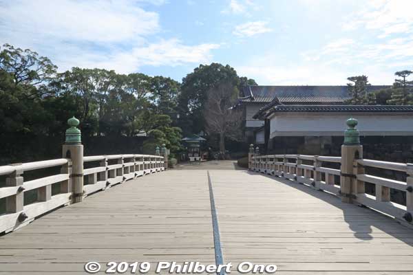 Hirakawa Gate at the Imperial Palace.
Keywords: tokyo chiyoda-ku imperial palace plum blossoms