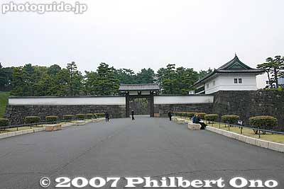 Sakuradamon Gate, near here was where Lord Ii Naosuke from Hikone was assassinated. 桜田門
Keywords: tokyo chiyoda-ku imperial palace kokyo edo castle gate