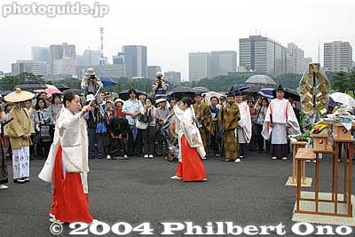 Keywords: tokyo chiyoda-ku hie jinja shrine sanno matsuri festival procession imperial palace