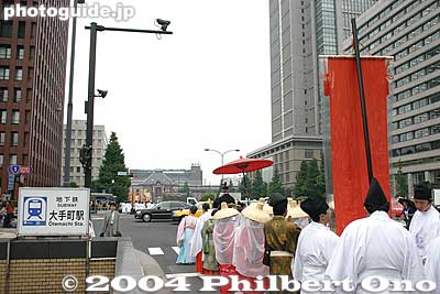 Road to Tokyo Station.
Keywords: tokyo chiyoda-ku hie jinja shrine sanno matsuri festival procession imperial palace