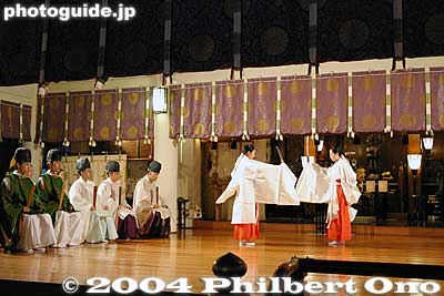 Keywords: tokyo chiyoda-ku hie jinja shrine sanno matsuri festival sacred dance maidens