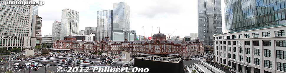 Tokyo Station unveiled its fully-restored Marunouchi building on Oct. 1, 2012 after taking several years. To appreciate the extent of this splendid restoration, I've included photos of what it looked like before.
Keywords: tokyo chiyoda-ku JR train station marunouchi red brick