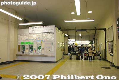 Tokyo Station, Marunouchi Central Entrance
Keywords: tokyo chiyoda-ku JR train station marunouchi red brick building