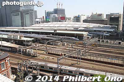Keywords: tokyo chiyoda-ku JR train station marunouchi