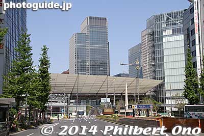 New Tokyo Station structures on the Yaesu side.
Keywords: tokyo chiyoda-ku JR train station yaesu