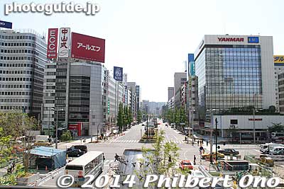 Yanmar building on right.
Keywords: tokyo chiyoda-ku JR train station yaesu