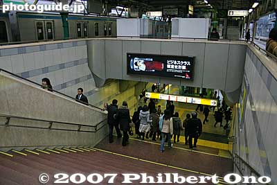 Stairs to exit the platform.
Keywords: tokyo chiyoda-ku JR train station platform