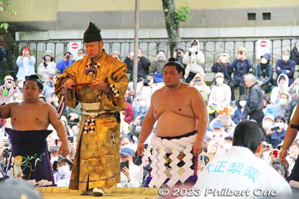 Good to see Terunofuji after four tournament absences. He plans to compete in the May 2023 summer tournament in Tokyo.
Keywords: tokyo Chiyoda-ku Yasukuni Shrine sumo