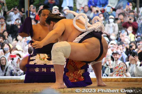 Yokozuna Terunofuji performing the shiranui-style dohyo-iri ring-entering ceremony. 照ノ富士
Keywords: tokyo Chiyoda-ku Yasukuni Shrine sumo