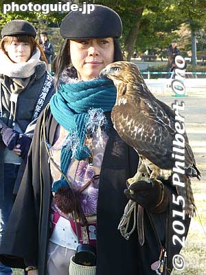 Keywords: tokyo chuo-ku hama-rikyu garden falconry birds matsuri01