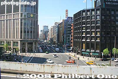 View of Nihonbashi from the overpass above Nihonbashi bridge. That's Mitsukoshi Dept. Store on the left.
