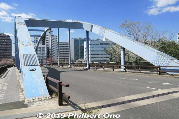 Visited Heisei Bridge in the last year of the Heisei Period (2019). Heisei Bridge was built in Dec. 1994 (Heisei 6). 平成橋
Keywords: tokyo edogawa-ku heisei bridge