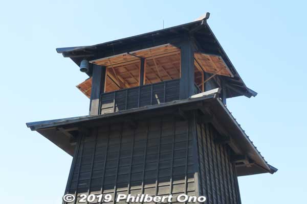 Top of the Hinomi Yagura Fire Watchtower. It's wooden and 15 meters high. 火の見やぐら
Keywords: tokyo edogawa-ku shinkawa shin river cherry blossoms sakura flowers