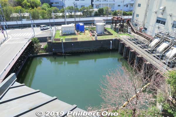 Floodgate pool.
Keywords: tokyo edogawa-ku shinkawa shin river