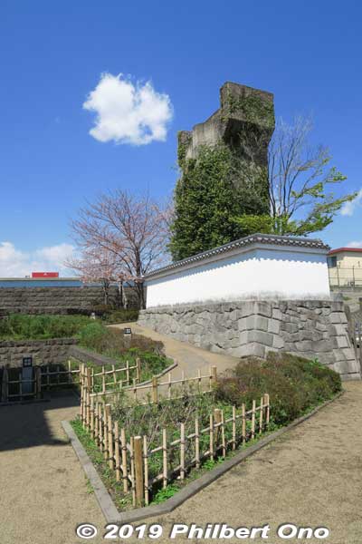 Remains of the old Shinkawa Nishi Suimon floodgate. 新川西水門跡
Keywords: tokyo edogawa-ku shinkawa shin river