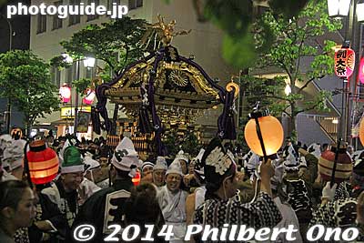 Keywords: tokyo fuchu kurayami matsuri festival mikoshi portable shrine