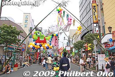 Ekimae-dori road had outdoor tanabata decorations. In fact, there are no indoor arcade areas for tanabata in Fussa.
Keywords: tokyo fussa tanabata matsuri festival star 