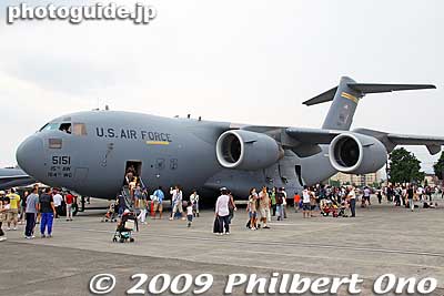 Next to the C-5 Galaxy was the second largest plane on display: The C-17 Globemaster III. This plane came from Hickam Air Force Base in Honolulu, Hawaii.
Keywords: tokyo fussa yokota united states usa air base force military japanese-american japan america friendship festival airplanes jets aircraft 