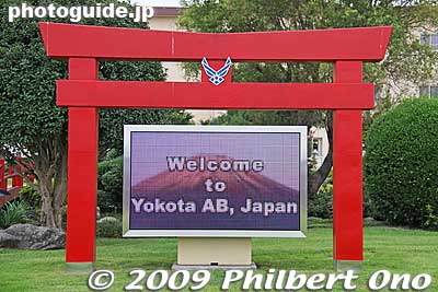 Torii at Yokota Air Base.
Keywords: tokyo fussa yokota united states usa air base force military japanese-american japan america friendship festival airplanes jets aircraft 