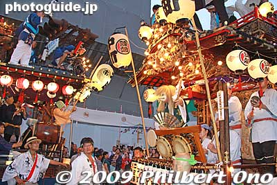 Sometimes two floats would meet up again and perform together.
Keywords: tokyo hachioji matsuri festival floats 