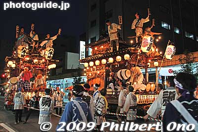 Two floats in Kami-chiku.
Keywords: tokyo hachioji matsuri festival floats 