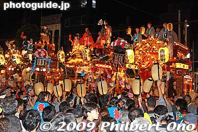 Also see [url=http://www.youtube.com/watch?v=v1yeDbwPXkE]my video at YouTube[/url].
Keywords: tokyo hachioji matsuri festival floats 