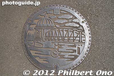 Manhole at Higashimurayama, Tokyo.
Keywords: tokyo higashimurayama kitayama park irises manhole