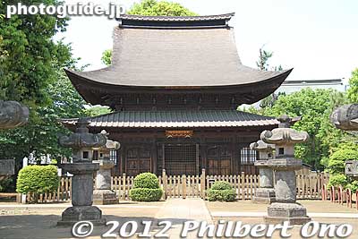 The  Jizo-do Hall has numerous ("One-thousand") Jizo statues.
Keywords: tokyo higashimurayama Shofukuji temple Jizo-do Hall zen rinzai national treasure