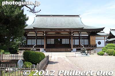 Shofukuji temple's Hondo Hall. 本堂
Keywords: tokyo higashimurayama Shofukuji temple zen rinzai